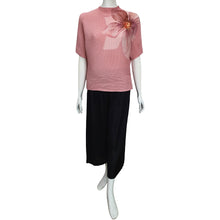 Load image into Gallery viewer, Co.lette Bloom Cube Pleated Top