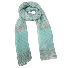 Load image into Gallery viewer, Ditsy Print Shawl
