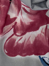 Load image into Gallery viewer, Peppermint Flower Shawl
