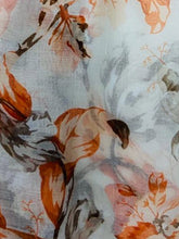 Load image into Gallery viewer, Ranunculus Shawl
