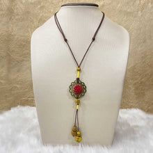 Load image into Gallery viewer, Oriental Flower Necklace
