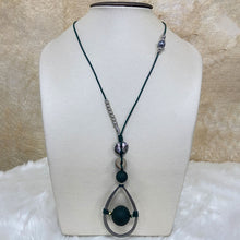 Load image into Gallery viewer, Artsy Beaded Long Necklace
